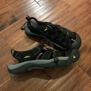 Keen Newport Men’s size 11